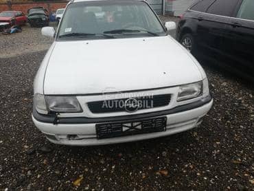 Opel Astra F 1994. god. -  kompletan auto u delovima