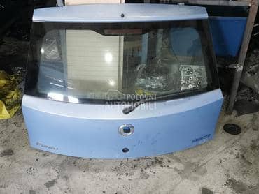 Gepek vrata svetlo plava za Fiat Punto od 2004. do 2011. god.