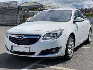 Opel Insignia A. -  kompletan auto u delovima