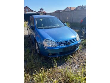 Volkswagen Golf 5 -  kompletan auto u delovima