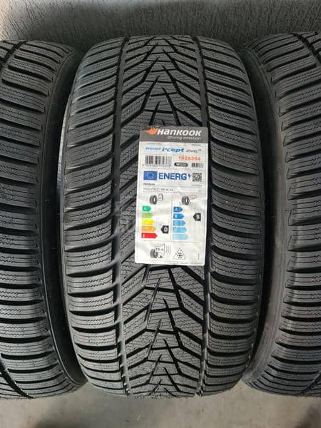Hankook 255/35 R21 Zimska