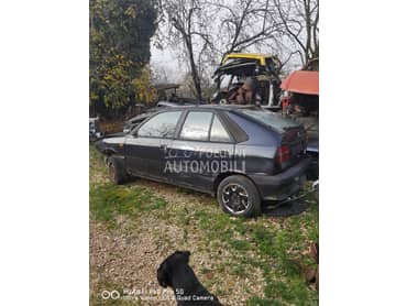 Lancia Delta -  kompletan auto u delovima