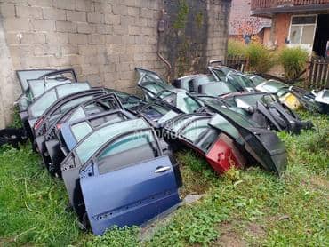 vrata za Renault Scenic od 2003. do 2007. god.