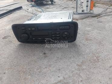 Radio kasetofon za Peugeot 206