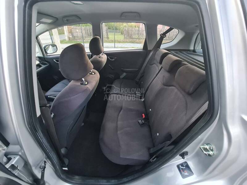Honda Jazz 1.4I  N E M A C K A