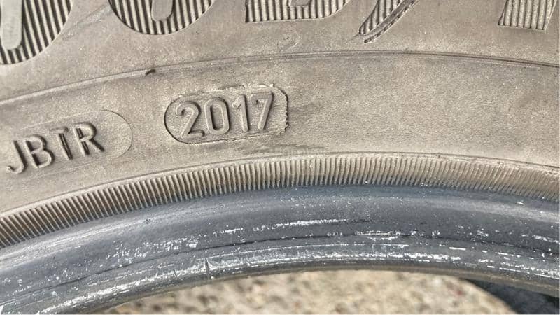 Goodyear 195/55 R16 Zimska