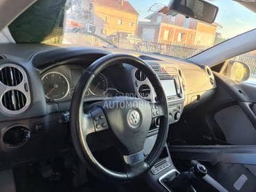 tabla sa airbegovima za Volkswagen Tiguan od 2007. do 2013. god.