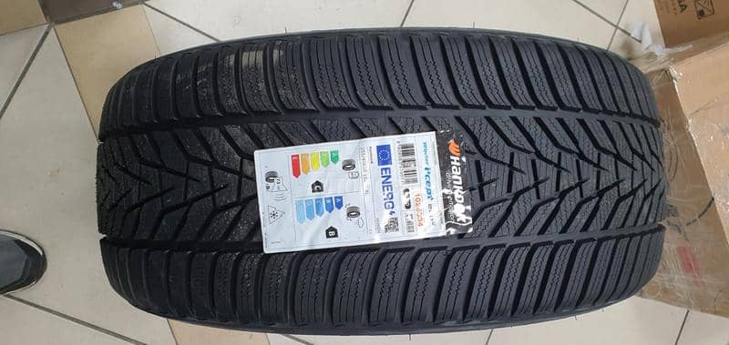 Hankook 255/40 R20 Zimska