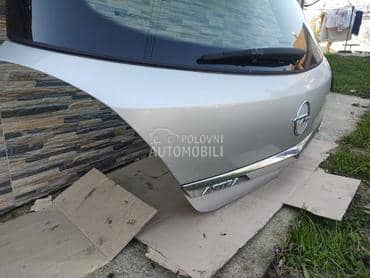 Gepek vrata Hecbek Z 157 za Opel Astra H od 2004. do 2009. god.