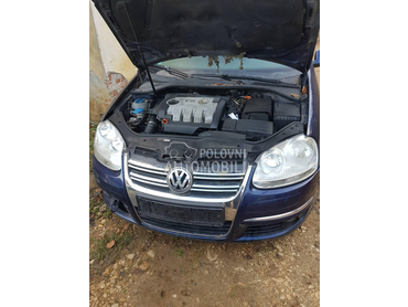 Prednji  branik za Volkswagen Golf 5