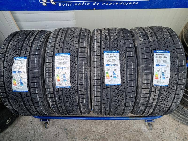 Triangle 255/35 R19 Zimska