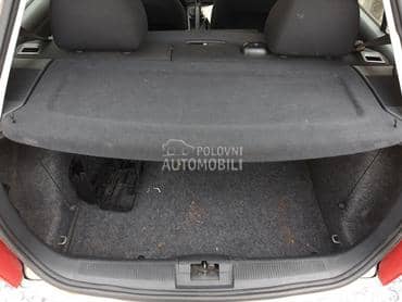 Polica gepeka za Škoda Fabia od 2000. do 2006. god.