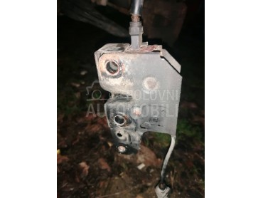 Bravica haube za Volkswagen Polo od 2001. do 2008. god.