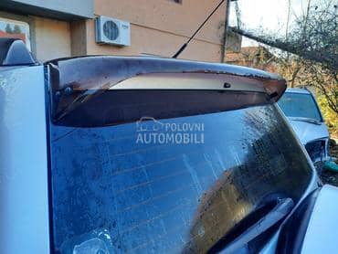 spojler za Toyota RAV 4