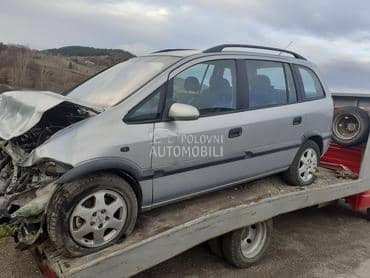 Opel Zafira -  kompletan auto u delovima