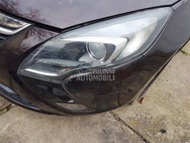 Prednji far za Opel Zafira od 2012. do 2016. god.