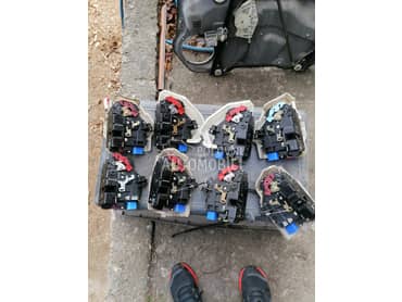 Brava vrati za Volkswagen Golf 5, Golf 6, Passat B6 ... od 2004. do 2010. god.