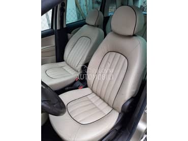 kozni enterijer bez boje za Lancia Musa od 2003. do 2014. god.