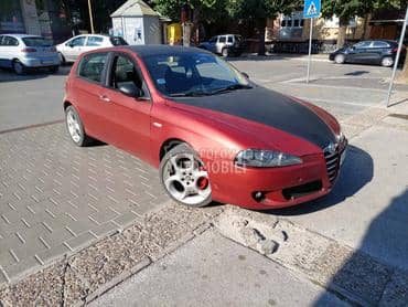 Alfa Romeo 147 -  kompletan auto u delovima