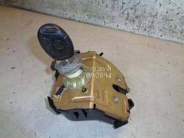 Kontakt brava za Ford Focus od 2000. do 2004. god.