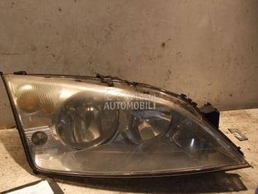 Desni far za Ford Mondeo od 2000. do 2006. god.