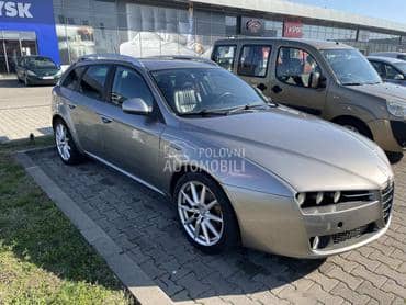Alfa Romeo 159 -  kompletan auto u delovima