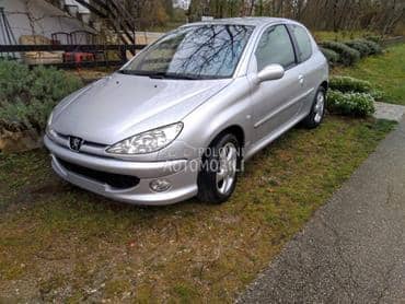 Delovi za Peugeot 206