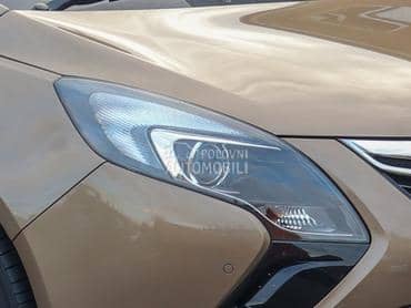Farovi za Opel Zafira od 2011. do 2019. god.