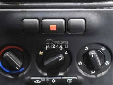 Konzola klime za Opel Zafira od 1999. do 2006. god.