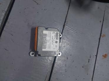 Centrala airbega za Peugeot 106