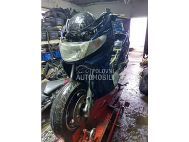 Suzuki Burgman 400 mercedes