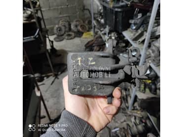 zadnja klesta L i R za Ford Focus od 2000. do 2004. god.