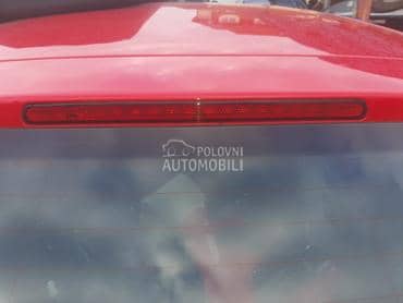 trece stop svetlo za Audi A3