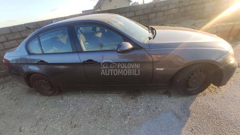 BMW 320 -  kompletan auto u delovima