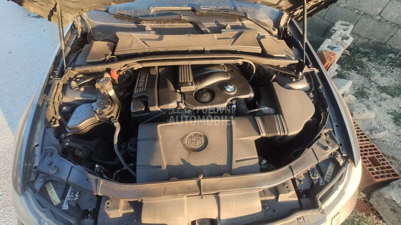 BMW 320 -  kompletan auto u delovima