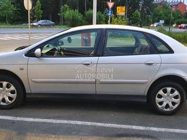 Citroen C5 -  kompletan auto u delovima