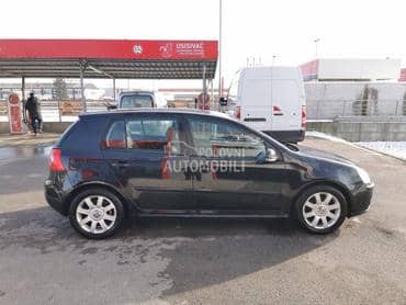 Volkswagen Golf 5 -  kompletan auto u delovima