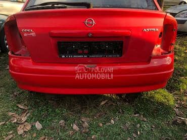 Branik zadnji y547 za Opel Astra G