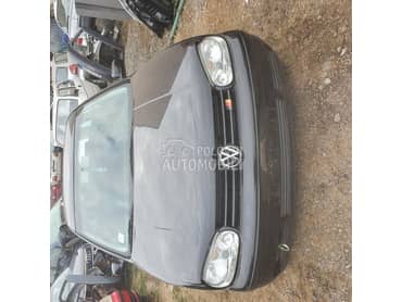Volkswagen Golf 4 1.6 2002. god. -  kompletan auto u delovima