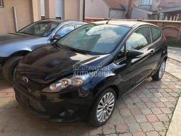 Ford Fiesta 1.4 b -  kompletan auto u delovima