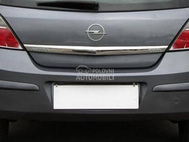 Zadnji branik hečbek za Opel Astra H od 2004. do 2014. god.