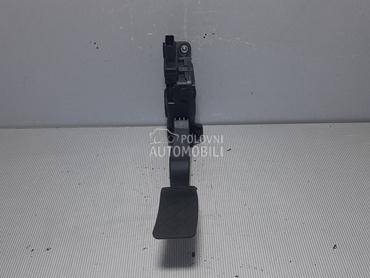 PAPUCICA GASA za Audi A4