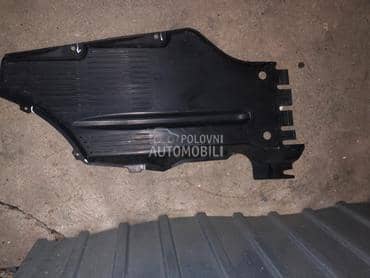 Suspleh zadnja leva plastika za Audi Q5 od 2008. do 2016. god.
