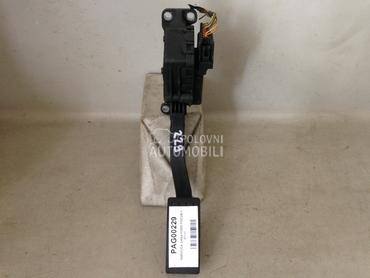 PAPUCICA GASA za Ford Focus