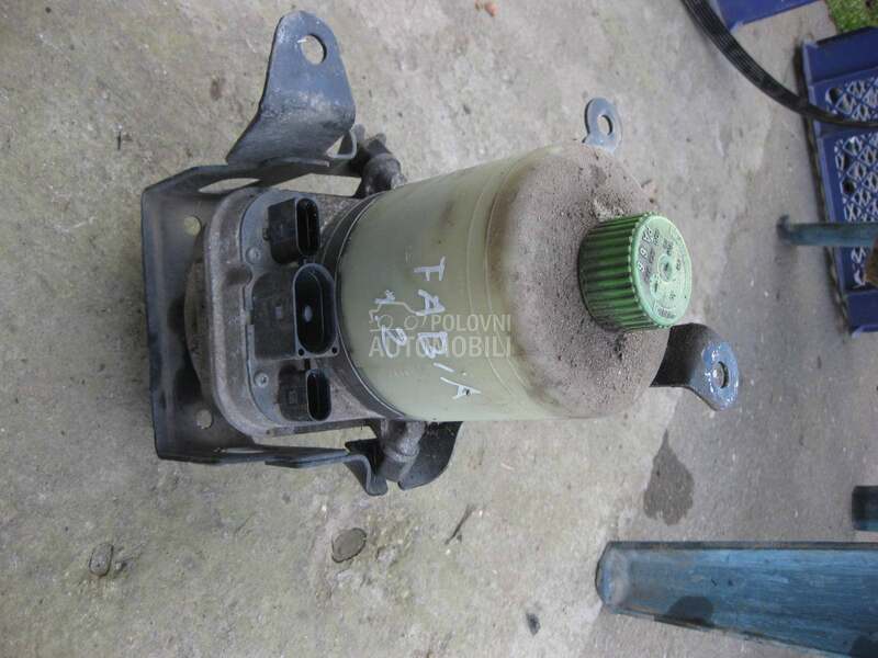 Servo pumpa i letva TRW i Koyo