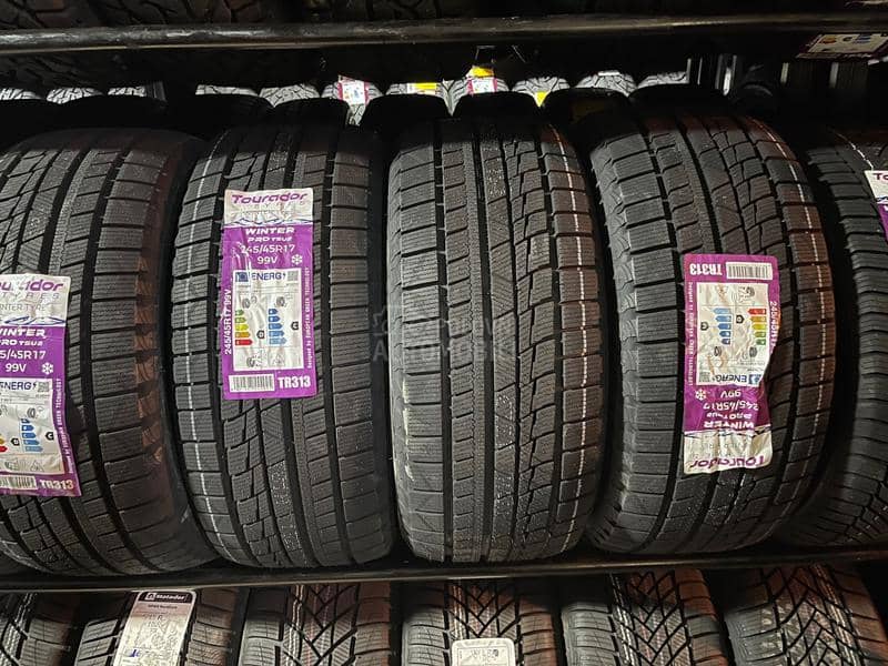 Tourador 245/45 R17 Zimska