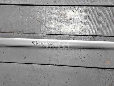 Lajsna prednja desna za Peugeot 307