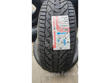 Tigar 255/45 R20 Zimska