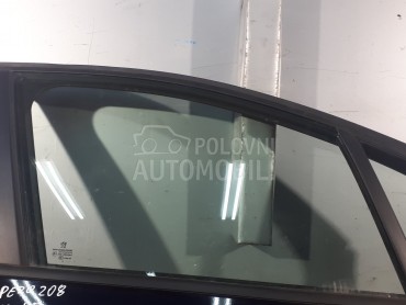 STAKLO za Peugeot 208