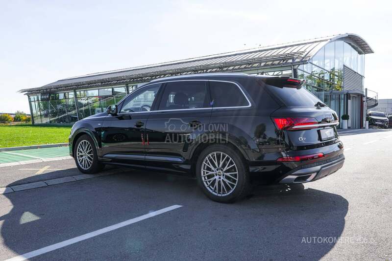 Audi Q7 50 TDI S line